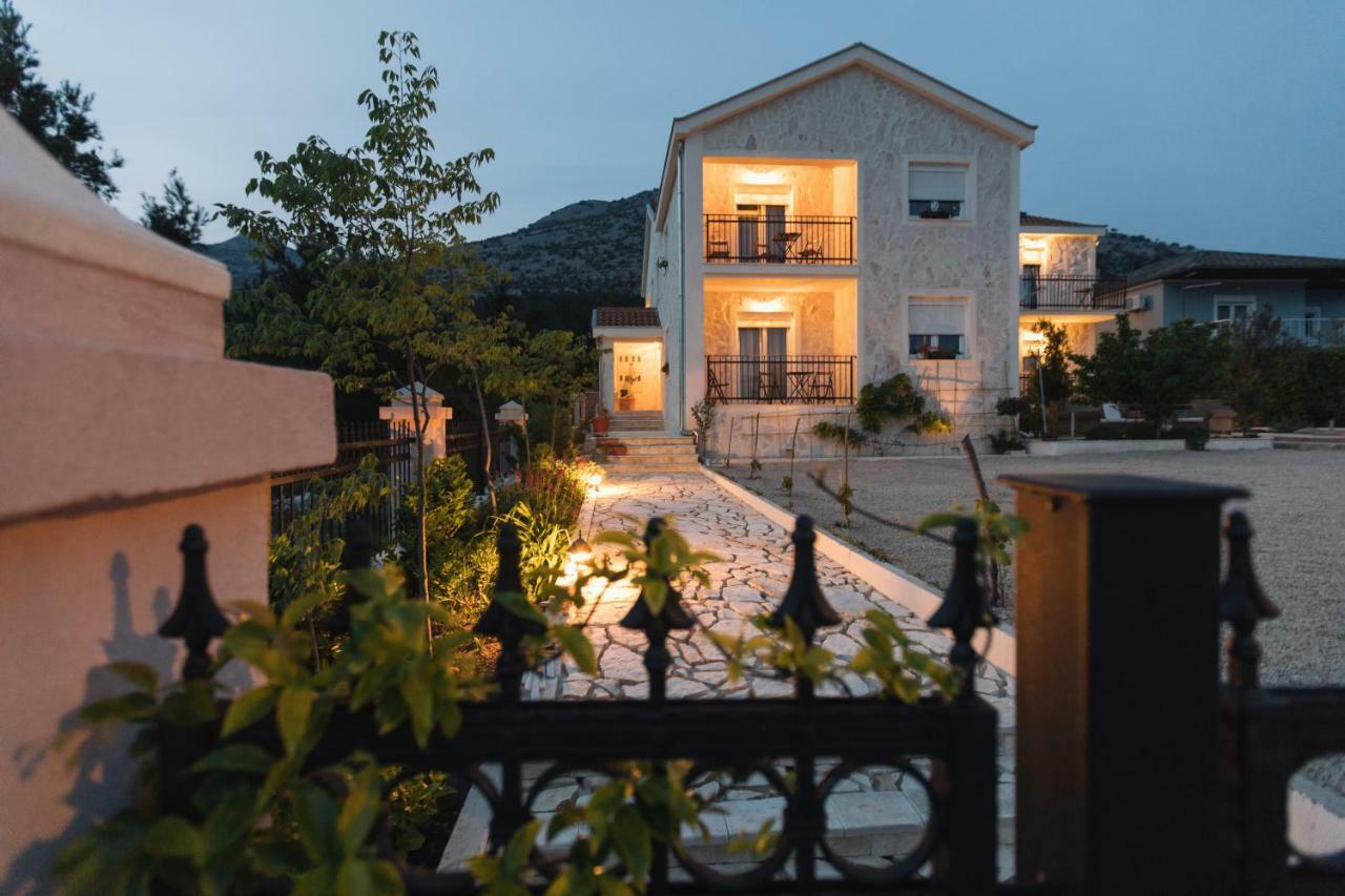 Hedon-Stone Apartamento Starigrad Paklenica Exterior foto