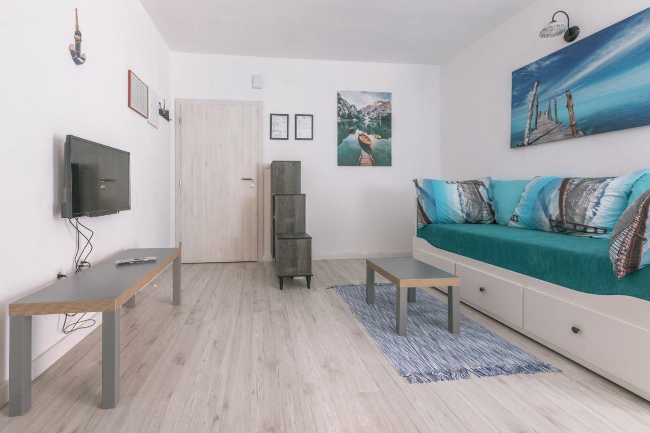 Hedon-Stone Apartamento Starigrad Paklenica Exterior foto