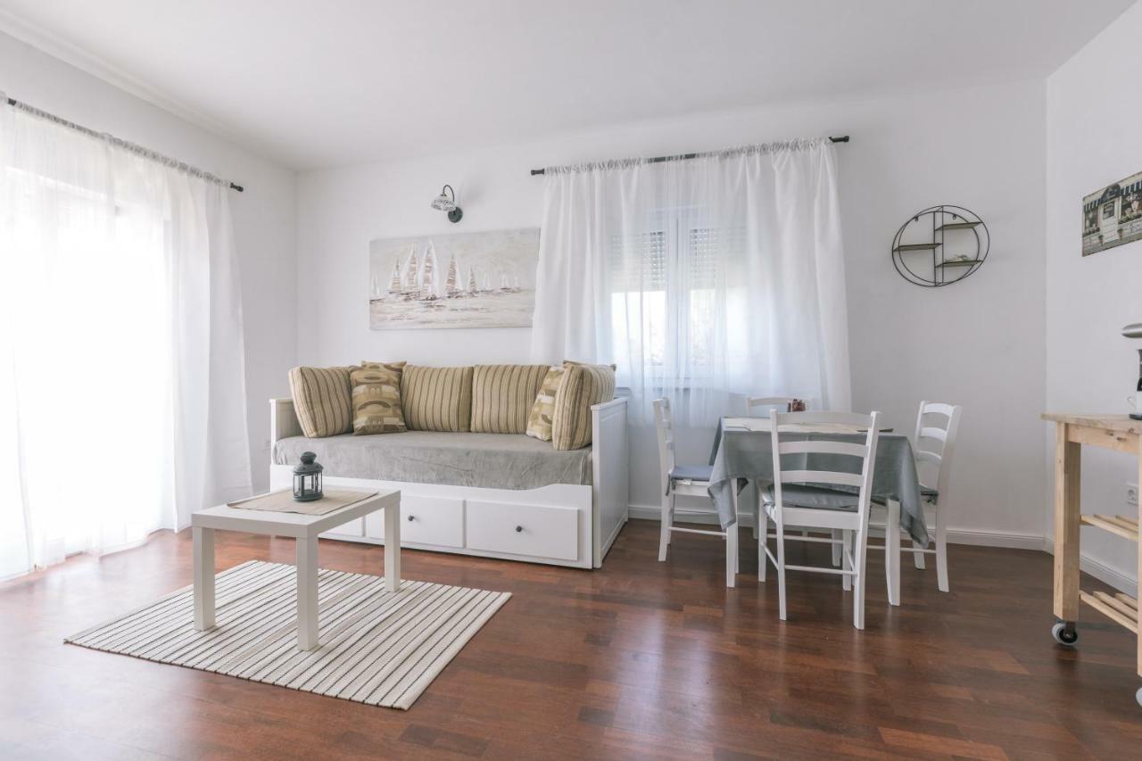 Hedon-Stone Apartamento Starigrad Paklenica Exterior foto