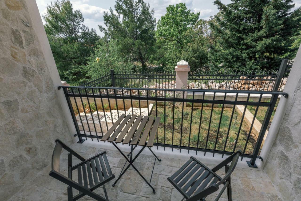 Hedon-Stone Apartamento Starigrad Paklenica Exterior foto