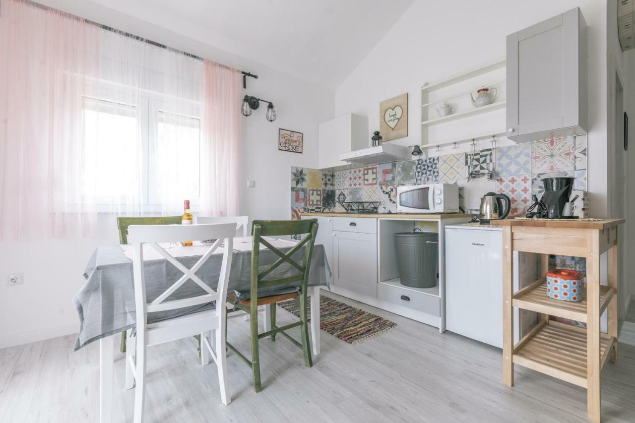Hedon-Stone Apartamento Starigrad Paklenica Exterior foto