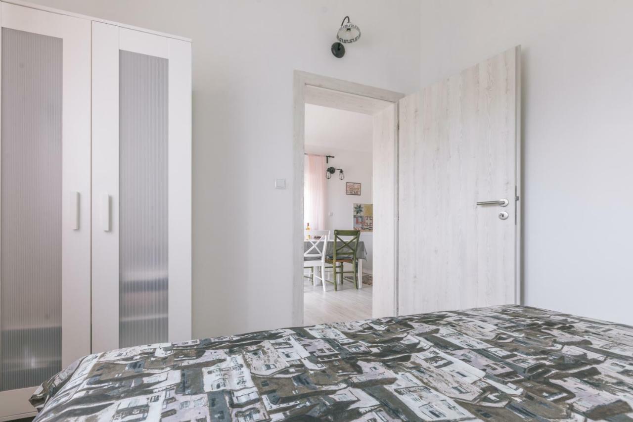 Hedon-Stone Apartamento Starigrad Paklenica Exterior foto