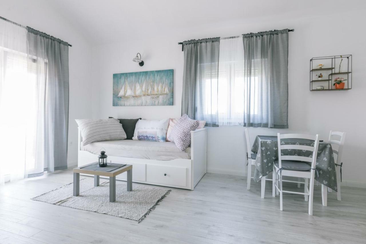 Hedon-Stone Apartamento Starigrad Paklenica Exterior foto
