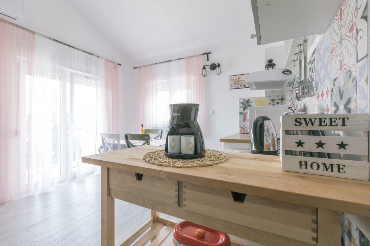 Hedon-Stone Apartamento Starigrad Paklenica Exterior foto
